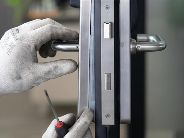 ¿Cómo elegir la mejor cerradura para el portal de tu comunidad de vecinos?